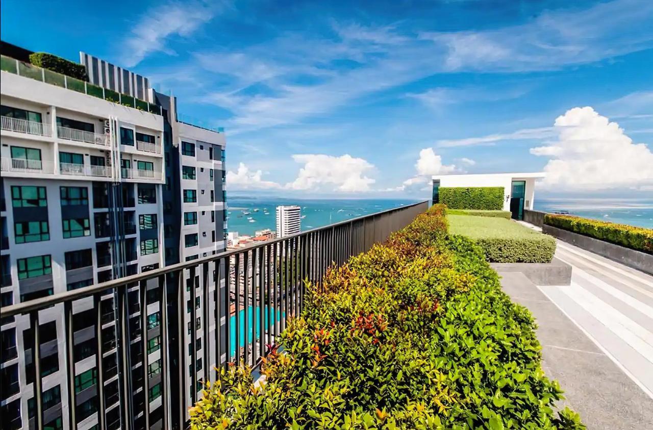 Pool & Great Location Apartment Pattaya